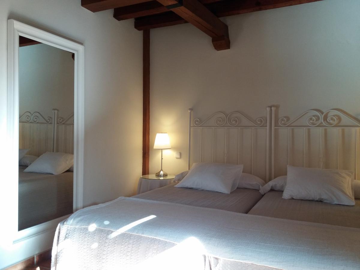 Hostal Rural Luna Y Hostal Rural Lunaposada カンデレダ エクステリア 写真