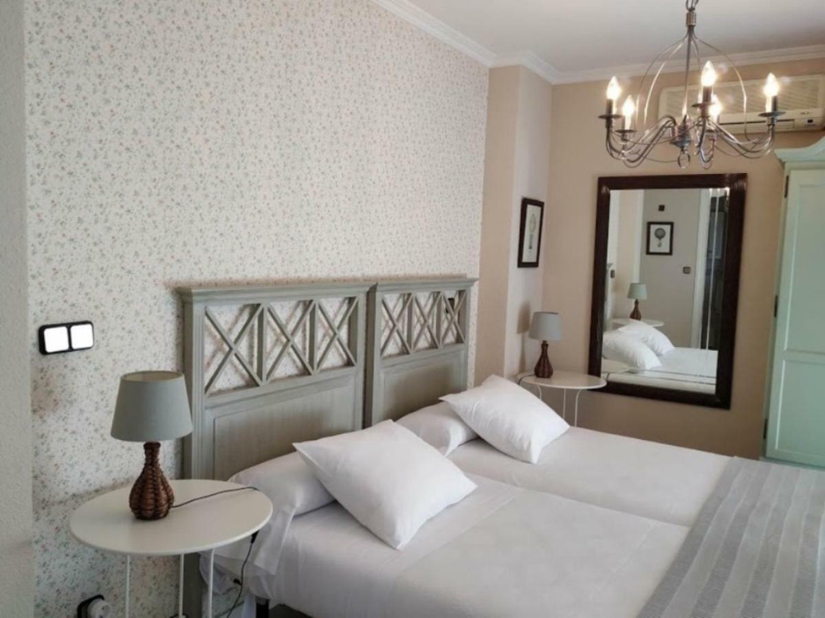Hostal Rural Luna Y Hostal Rural Lunaposada カンデレダ エクステリア 写真